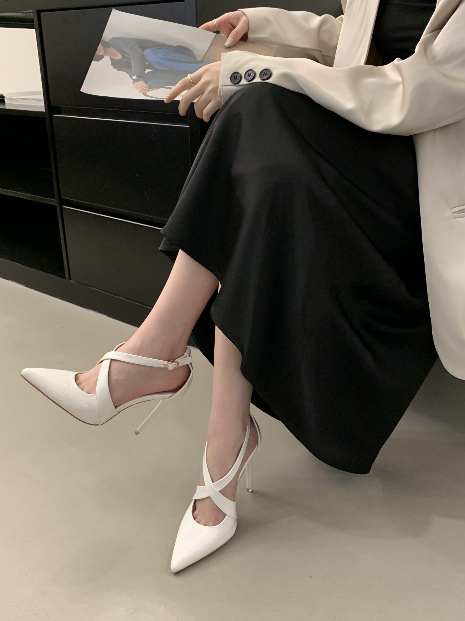 Kayina Women's Pointed Toe Roman Style Buckle Strap Sandals - Solid Color, 2025 Spring - Image 4